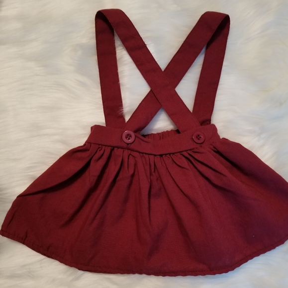 Maroon jumper with a flowery blouse - Picture 3 of 4